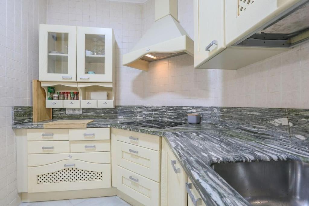 Riverwalk Suites - Puente Triana Sevilla Dış mekan fotoğraf