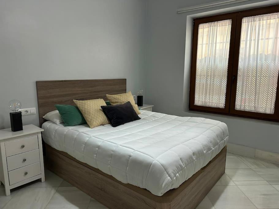 Riverwalk Suites - Puente Triana Sevilla Dış mekan fotoğraf